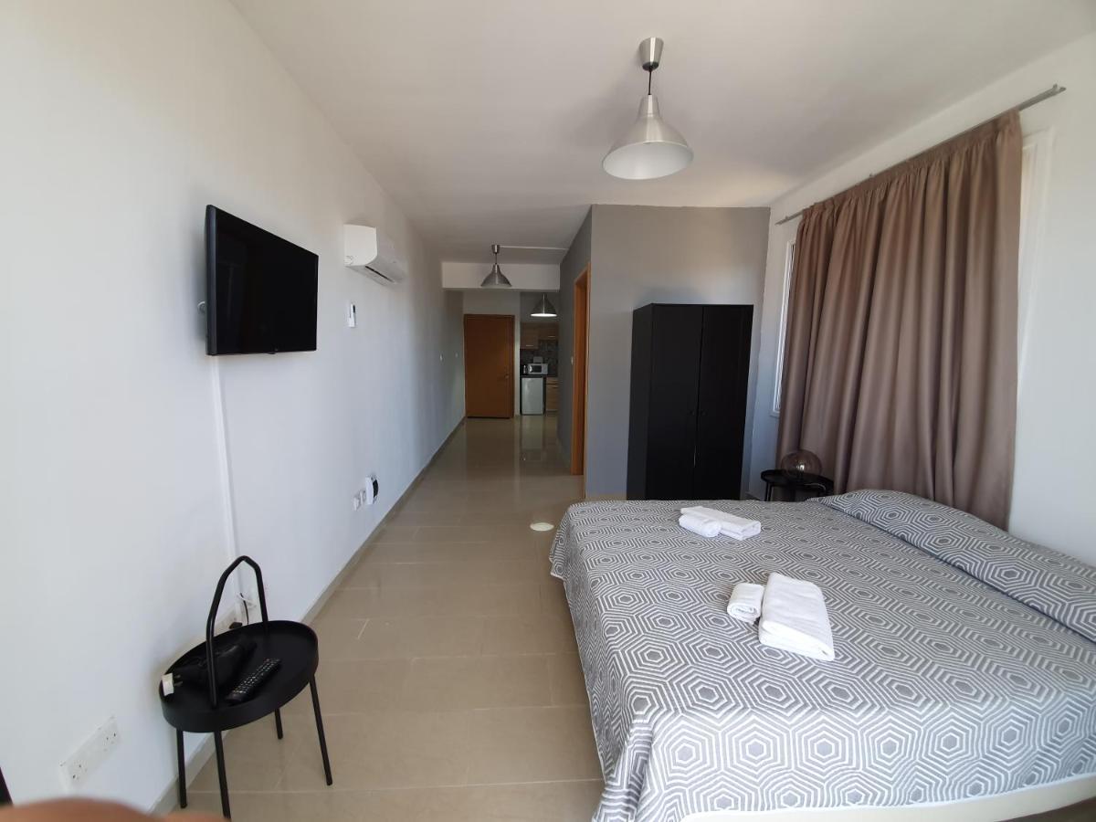 Valentinos Apartments Paphos Eksteriør billede