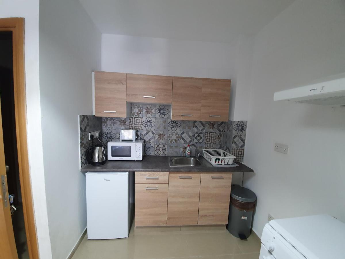 Valentinos Apartments Paphos Eksteriør billede