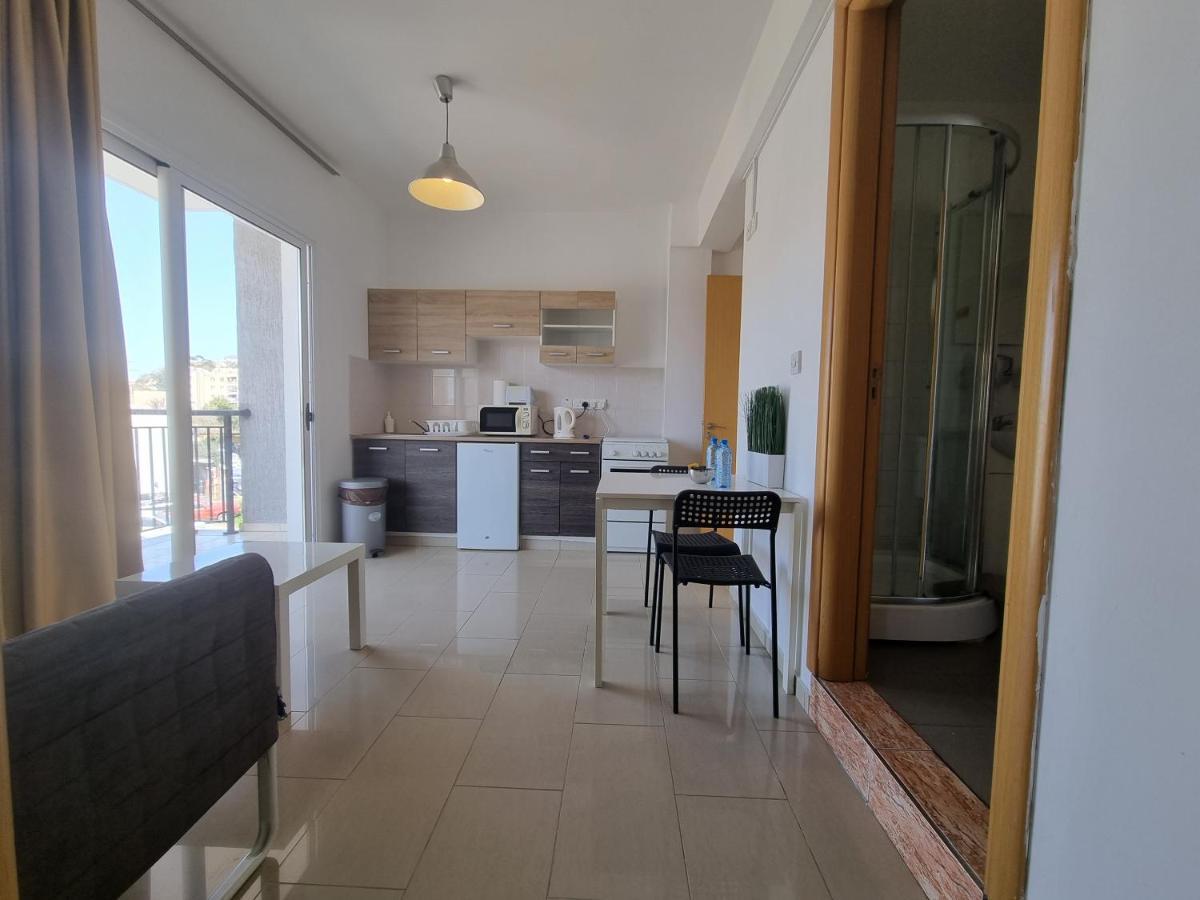 Valentinos Apartments Paphos Eksteriør billede