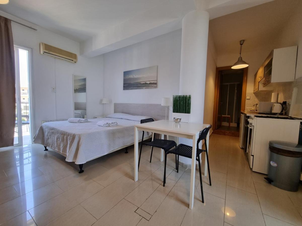 Valentinos Apartments Paphos Eksteriør billede