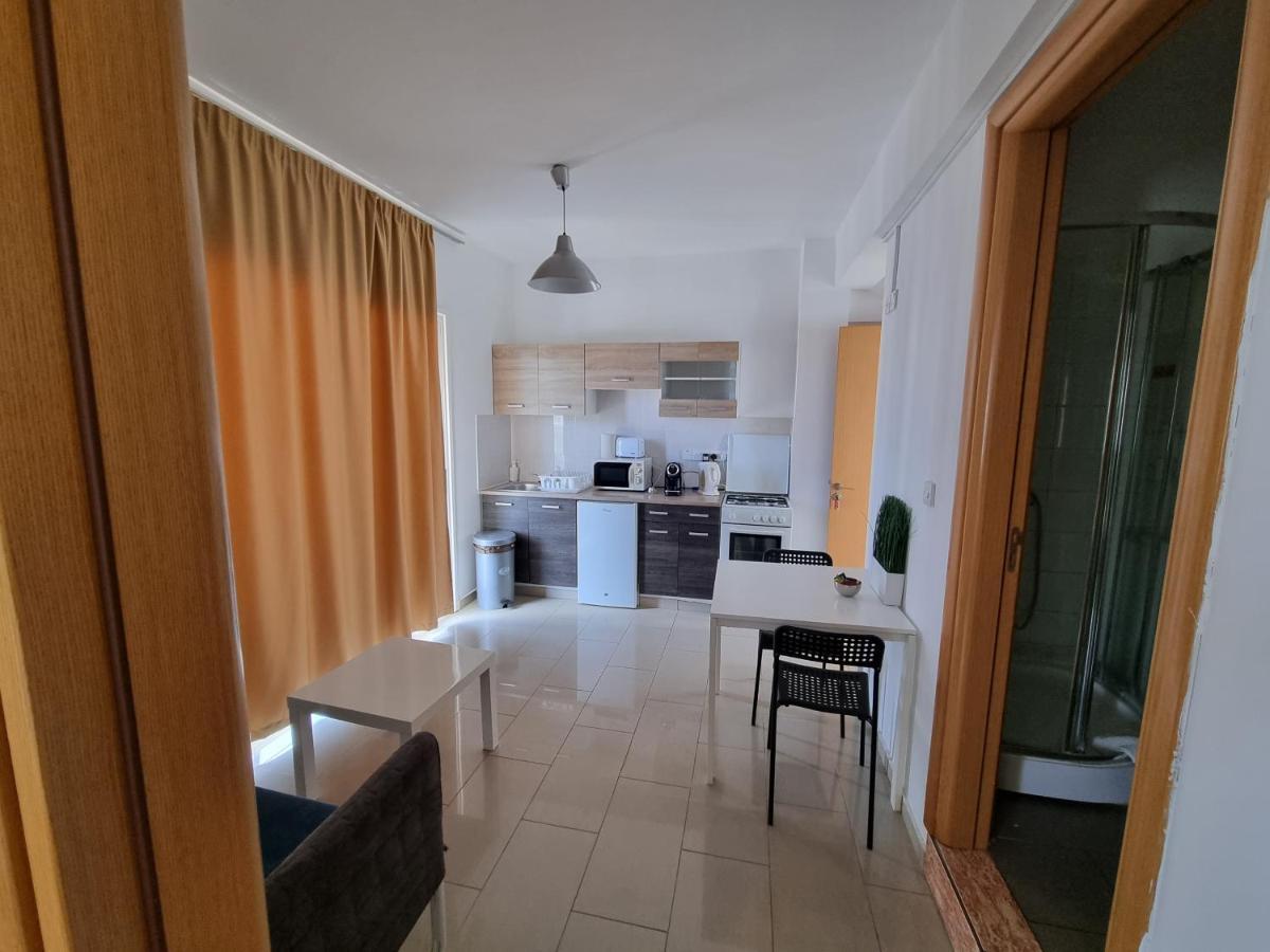 Valentinos Apartments Paphos Eksteriør billede