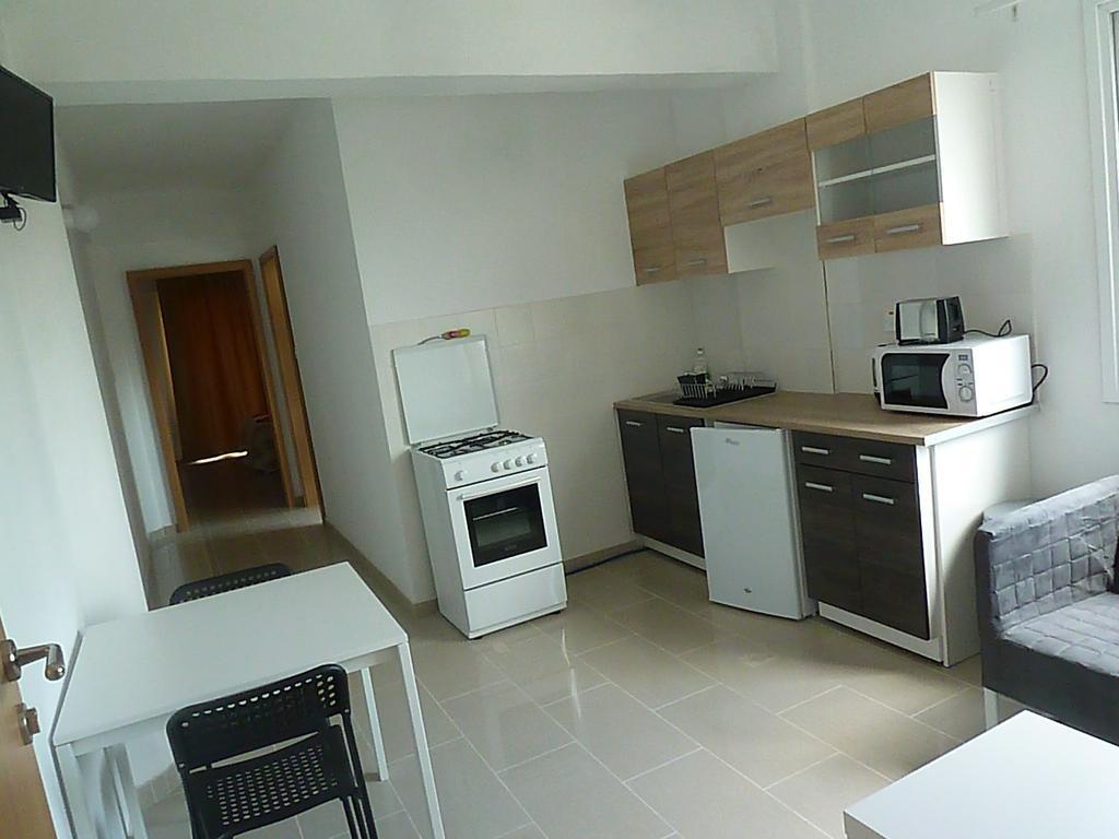 Valentinos Apartments Paphos Værelse billede