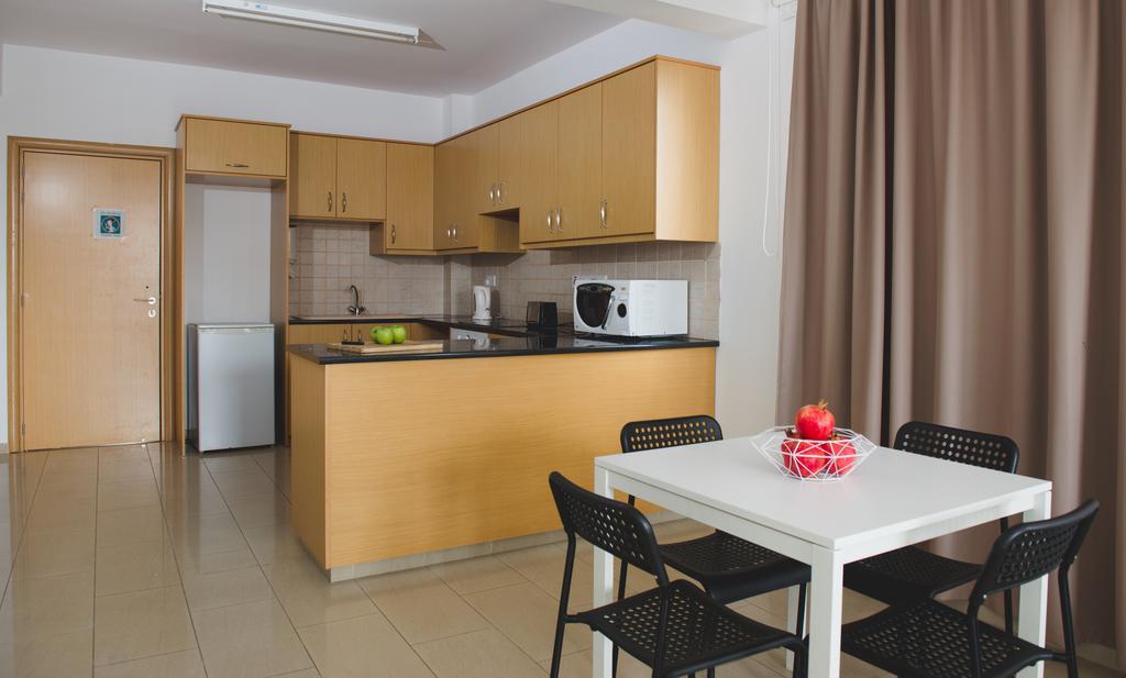 Valentinos Apartments Paphos Eksteriør billede