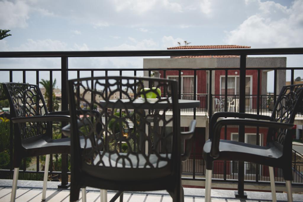 Valentinos Apartments Paphos Eksteriør billede