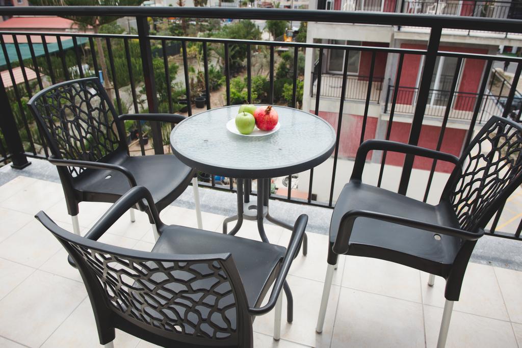 Valentinos Apartments Paphos Eksteriør billede