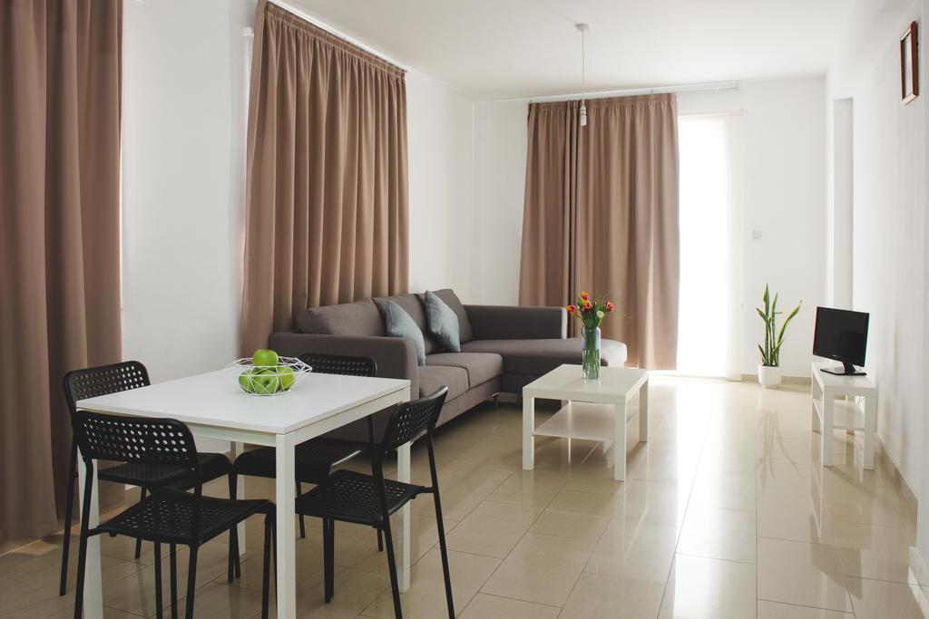 Valentinos Apartments Paphos Eksteriør billede
