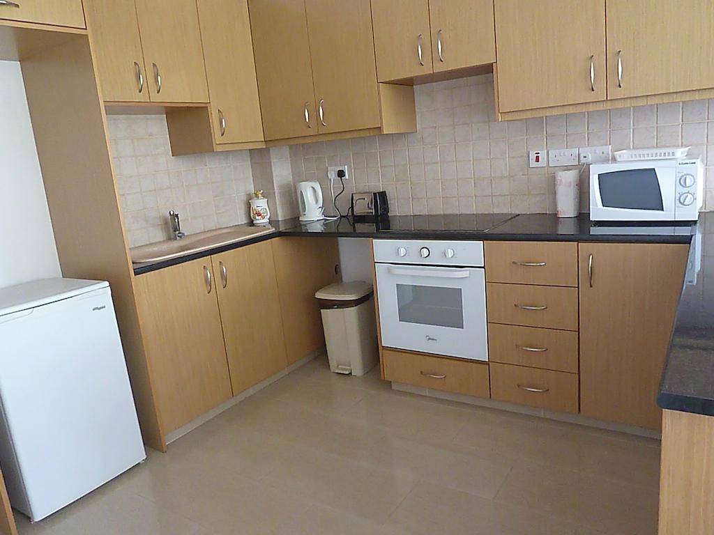 Valentinos Apartments Paphos Værelse billede