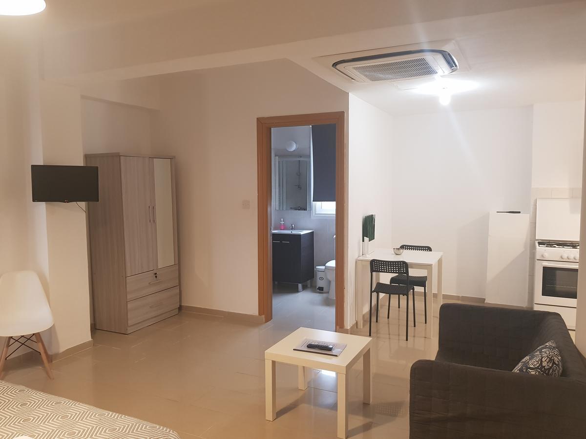 Valentinos Apartments Paphos Eksteriør billede