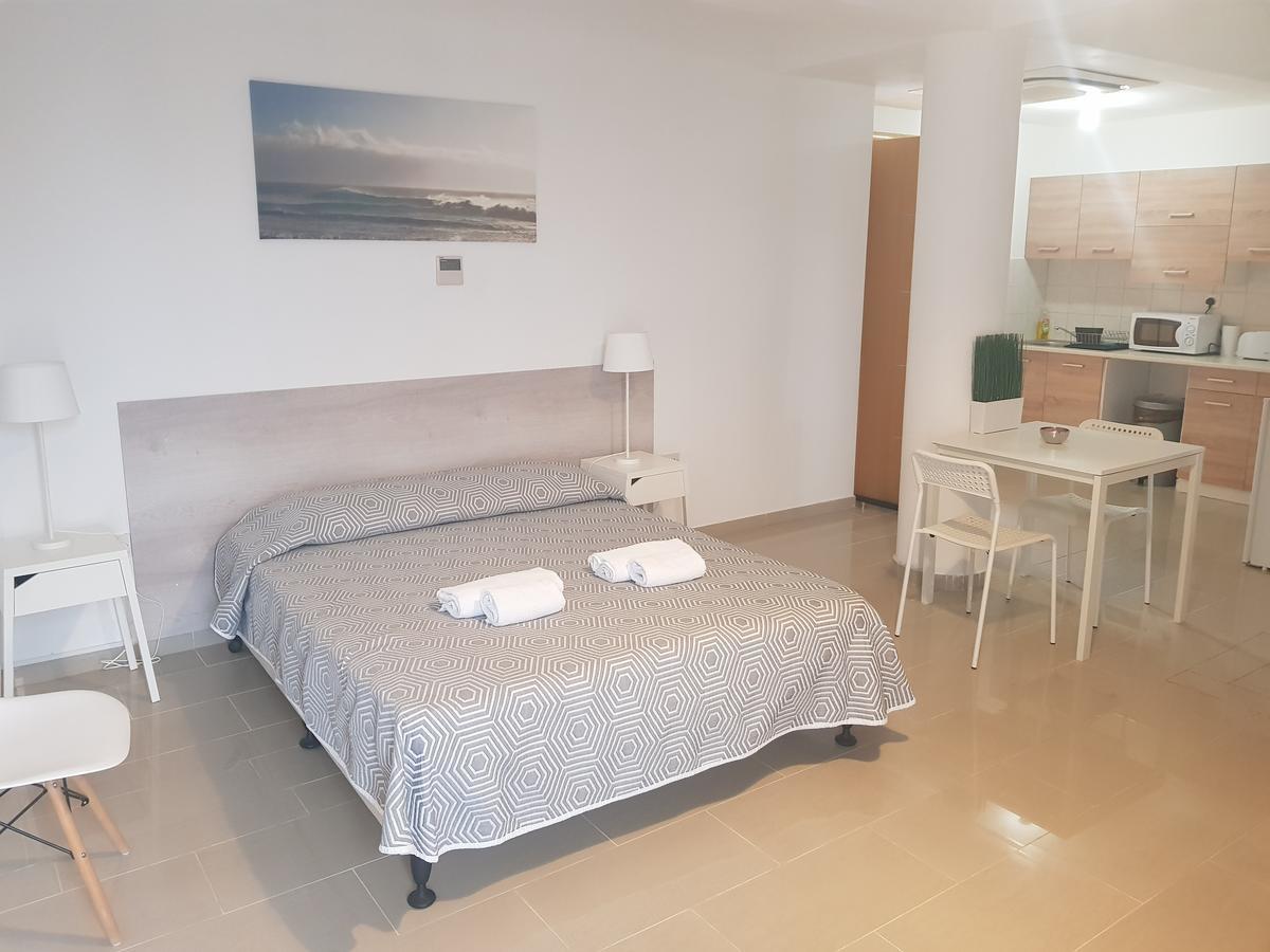 Valentinos Apartments Paphos Eksteriør billede