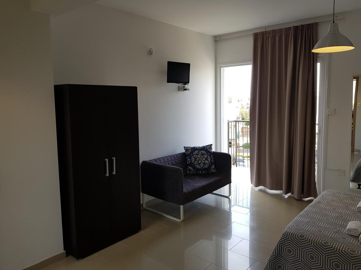 Valentinos Apartments Paphos Eksteriør billede