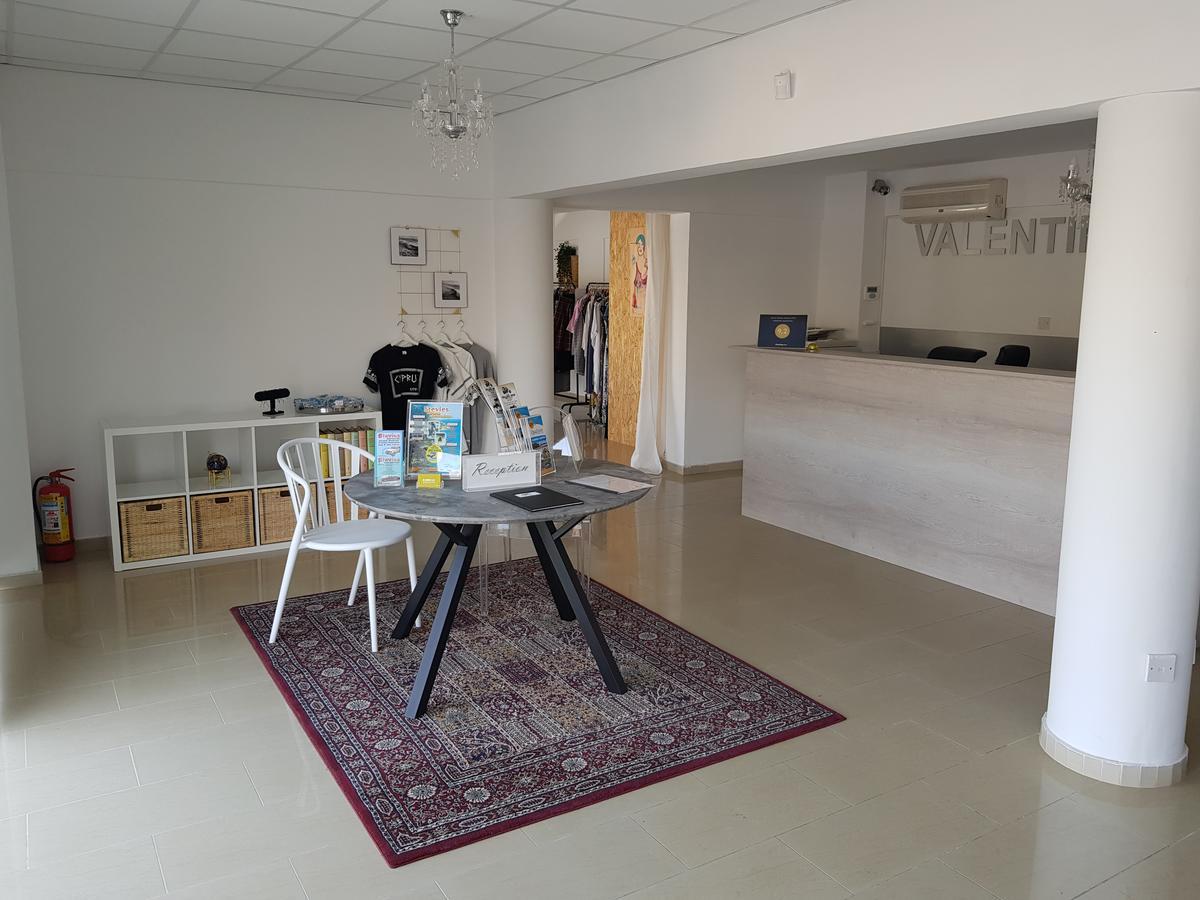 Valentinos Apartments Paphos Eksteriør billede