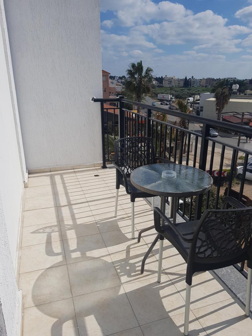 Valentinos Apartments Paphos Eksteriør billede