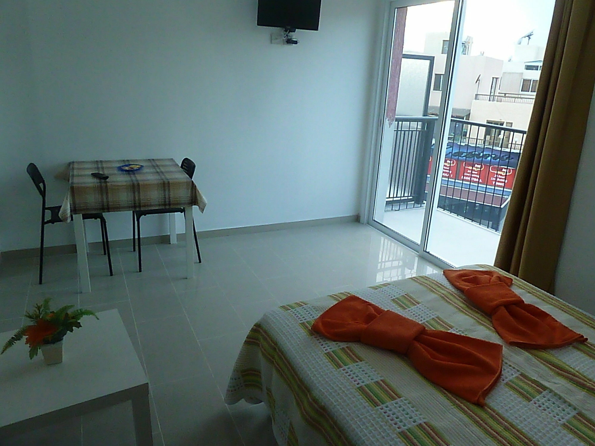 Valentinos Apartments Paphos Eksteriør billede