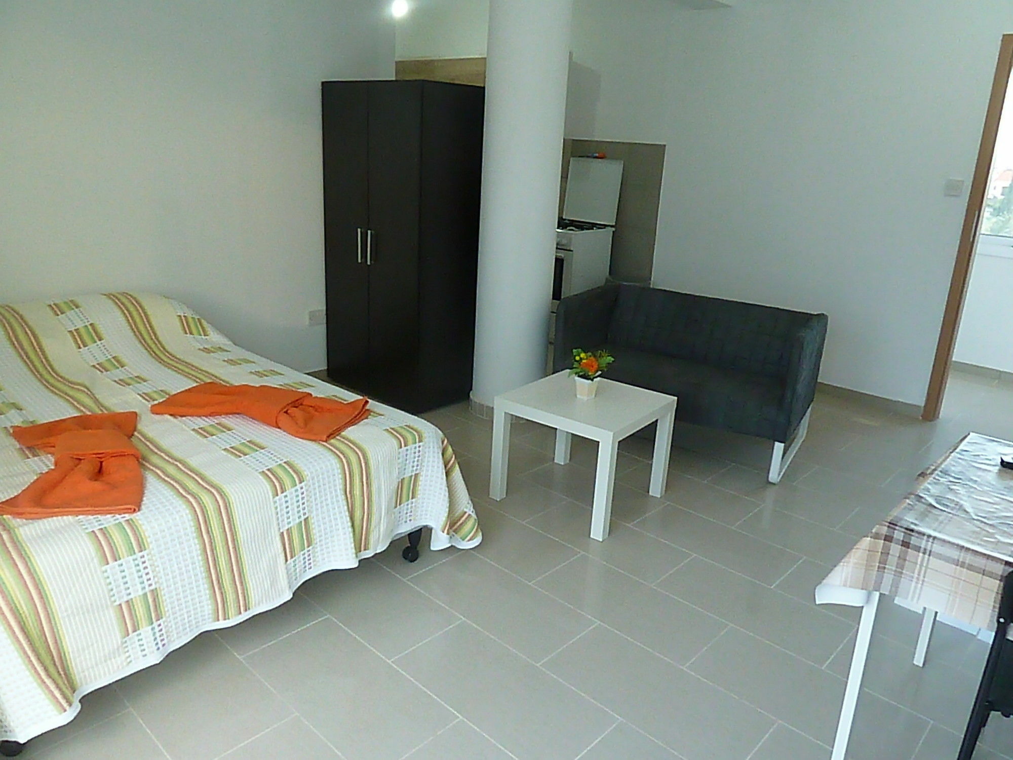 Valentinos Apartments Paphos Eksteriør billede
