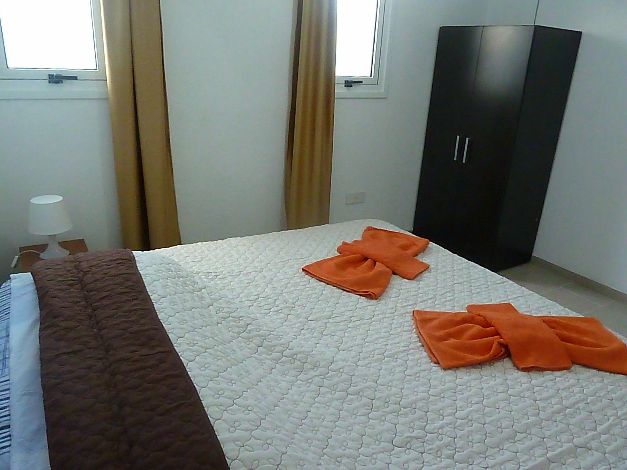 Valentinos Apartments Paphos Eksteriør billede